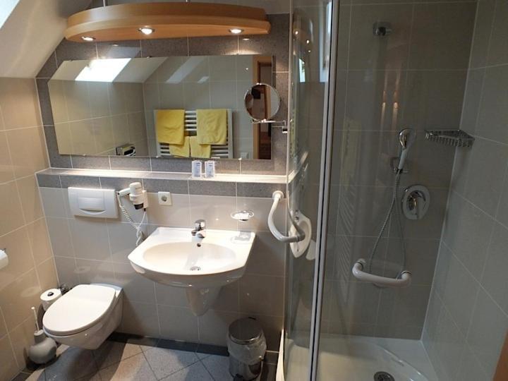 Achkarrer Krone Hotel Achkarren Bagian luar foto